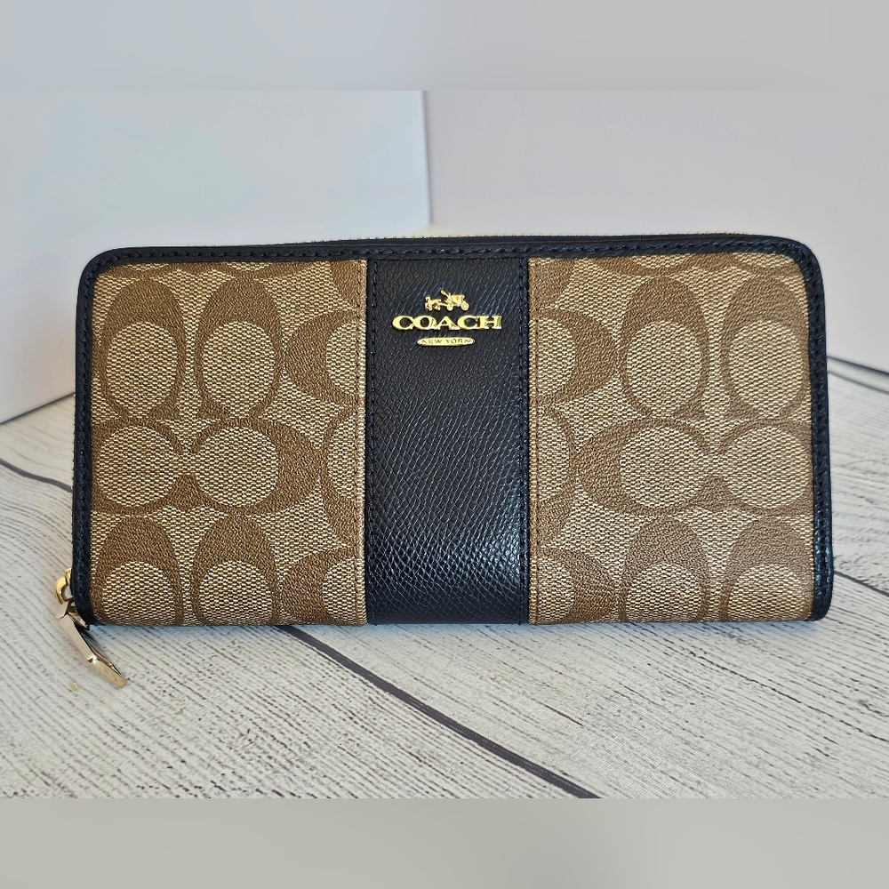EUC Coach Dark Blue & Brown Signature Long Zip Around Wallet